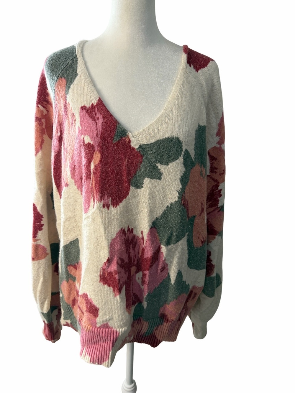 LOFT Cream Floral V-Neck Sweater with Pink & Green Blooms. Size XL.